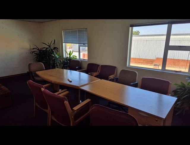 3,660M² WAREHOUSE TO LET IN WHITE RIVER INDUSTRIAL